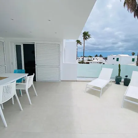 Puerto Del Carmen, Casa Mama 아파트